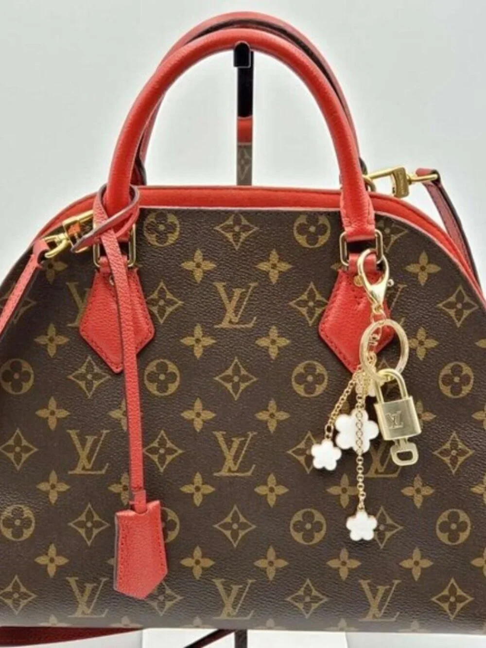 Authentic Louis Vuitton Gold Lock 🔒 Keychain Bag Unbranded Flower Charm LV